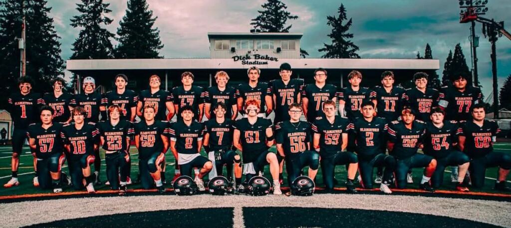 Gladstone! 🧡🖤🏈 Friday Night Lights!